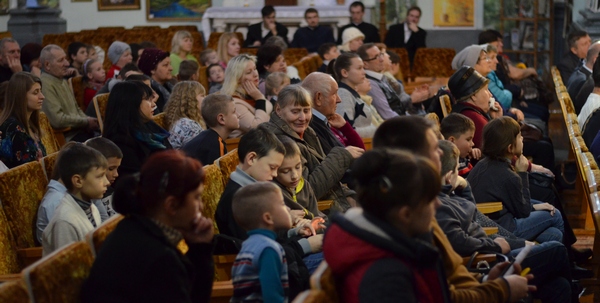 Спільна молитва за знедолених дітей